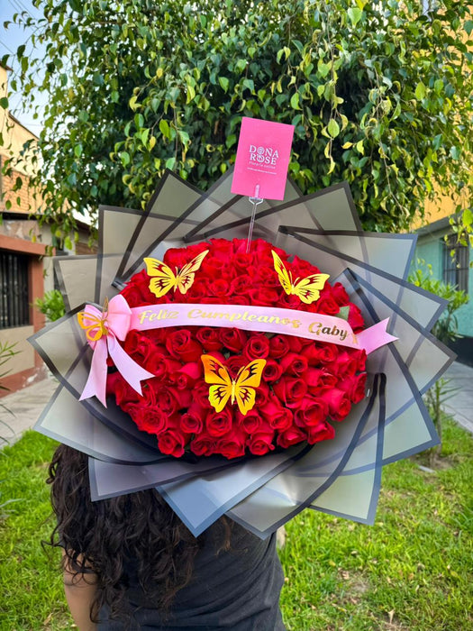 Ramo buchón de 100 rosas freedom "Melody"