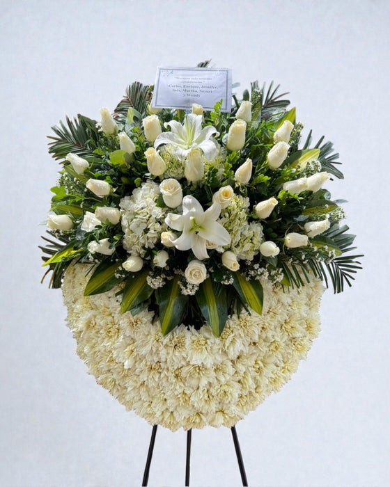 Corona Funebre de Rosas Blancas “Cielo Eterno”