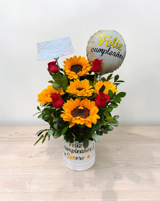 Box de girasoles y rosas "Alba"