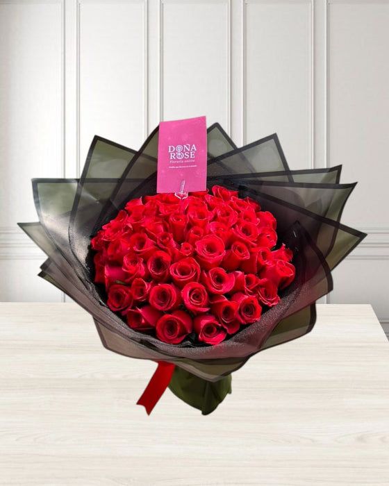 Ramo buchón de 50 rosas "Tentación"